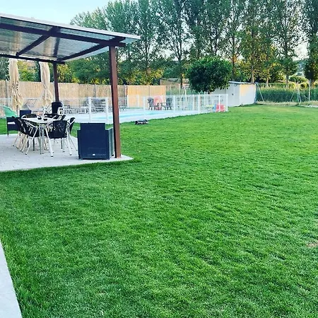 Casa A La Orilla Del Valcorba