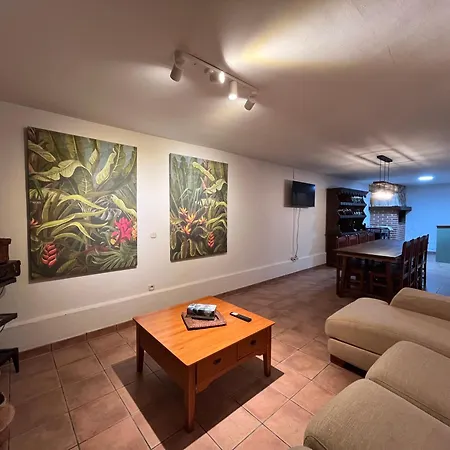 Casa A La Orilla Del Valcorba *