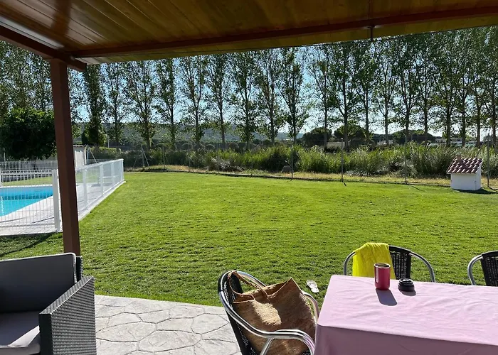 Дом отдыха Casa A La Orilla Del Valcorba