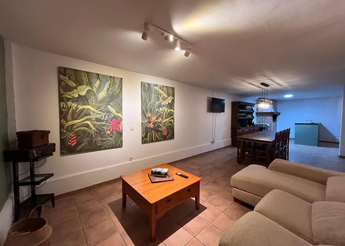 Casa A La Orilla Del Valcorba *